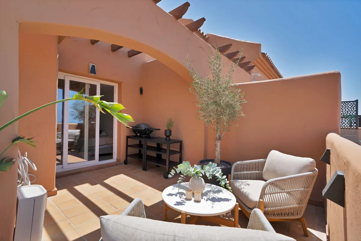 cc612ccc-afb1-4126-9fd3-580d40783c18