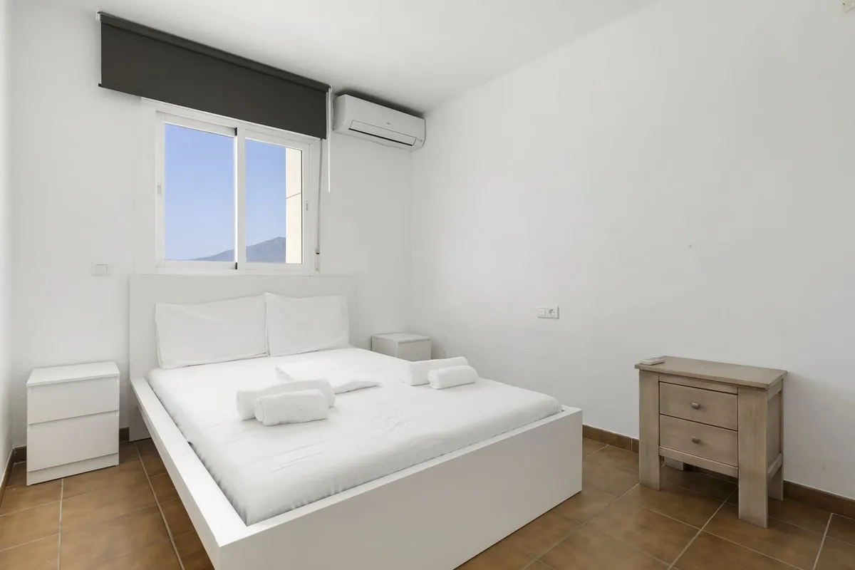 66f353b9-3564-401d-8e5f-33c16a866d4b