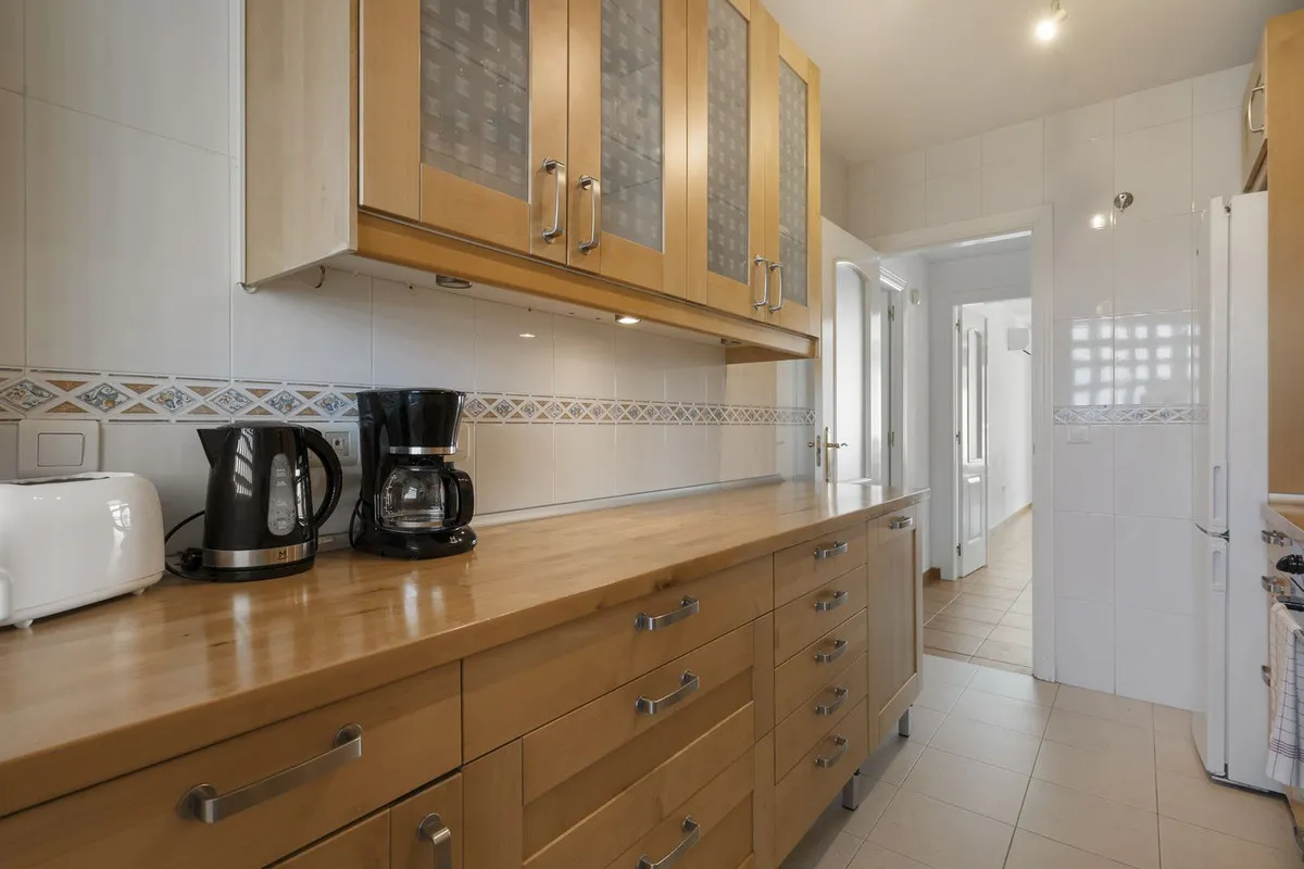 cd976c46-061e-439b-ba4b-3ac5bd05d216