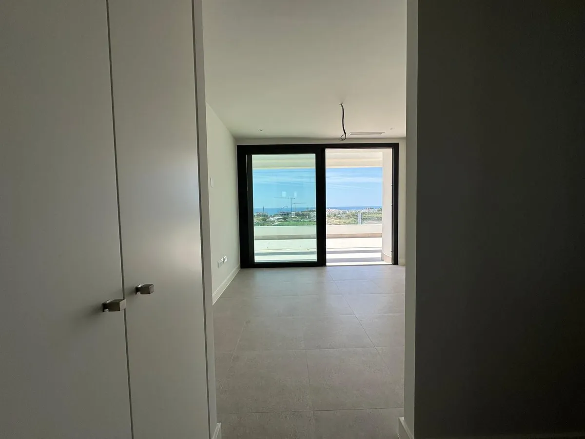 43045854-2ce8-4c12-9e8a-2c5f5ca07f19