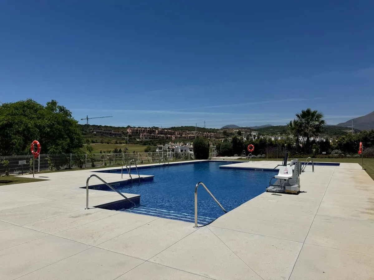 4ea5f749-74ea-486f-9c4d-f431589d4882