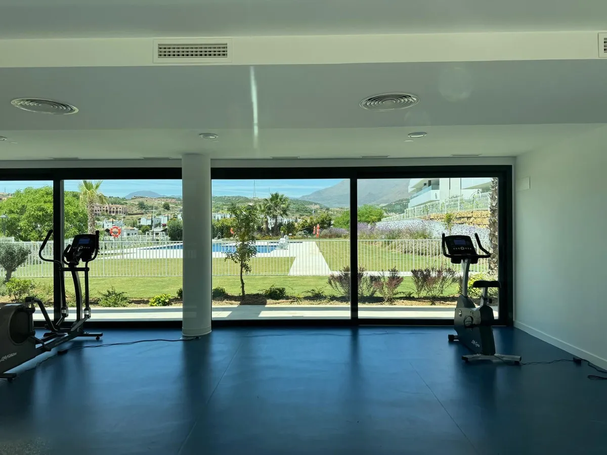 ff7e49e7-887e-46ee-b13c-272b233db07f