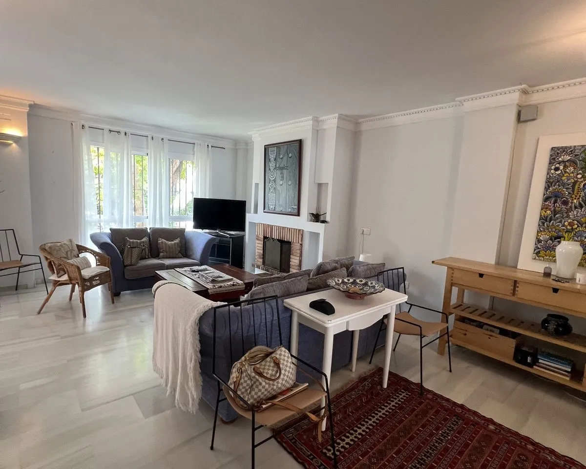 31b978fc-ffc0-4e05-8ed7-91ddf2021dc2