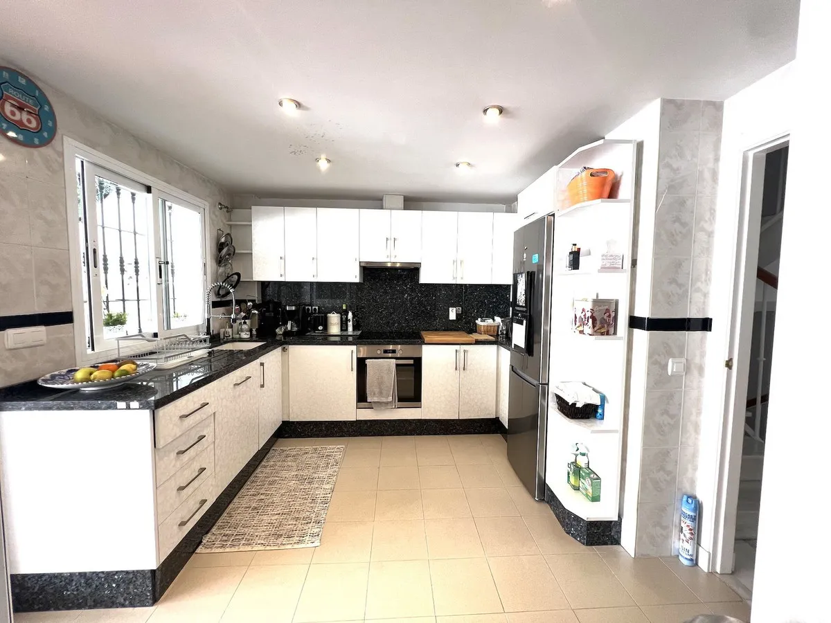 eae75744-0959-41d6-bf2c-2c073f14ebc3