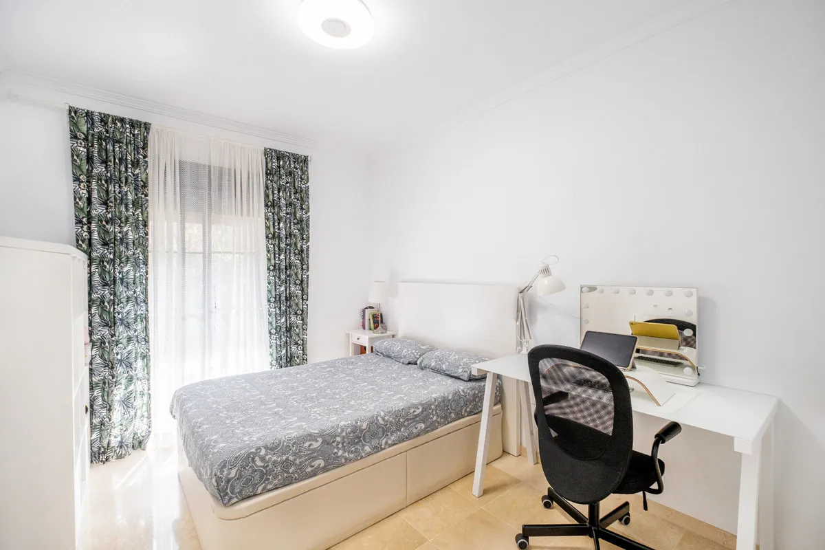 734e4b33-d25c-40b5-80f7-dcb651ad5c25