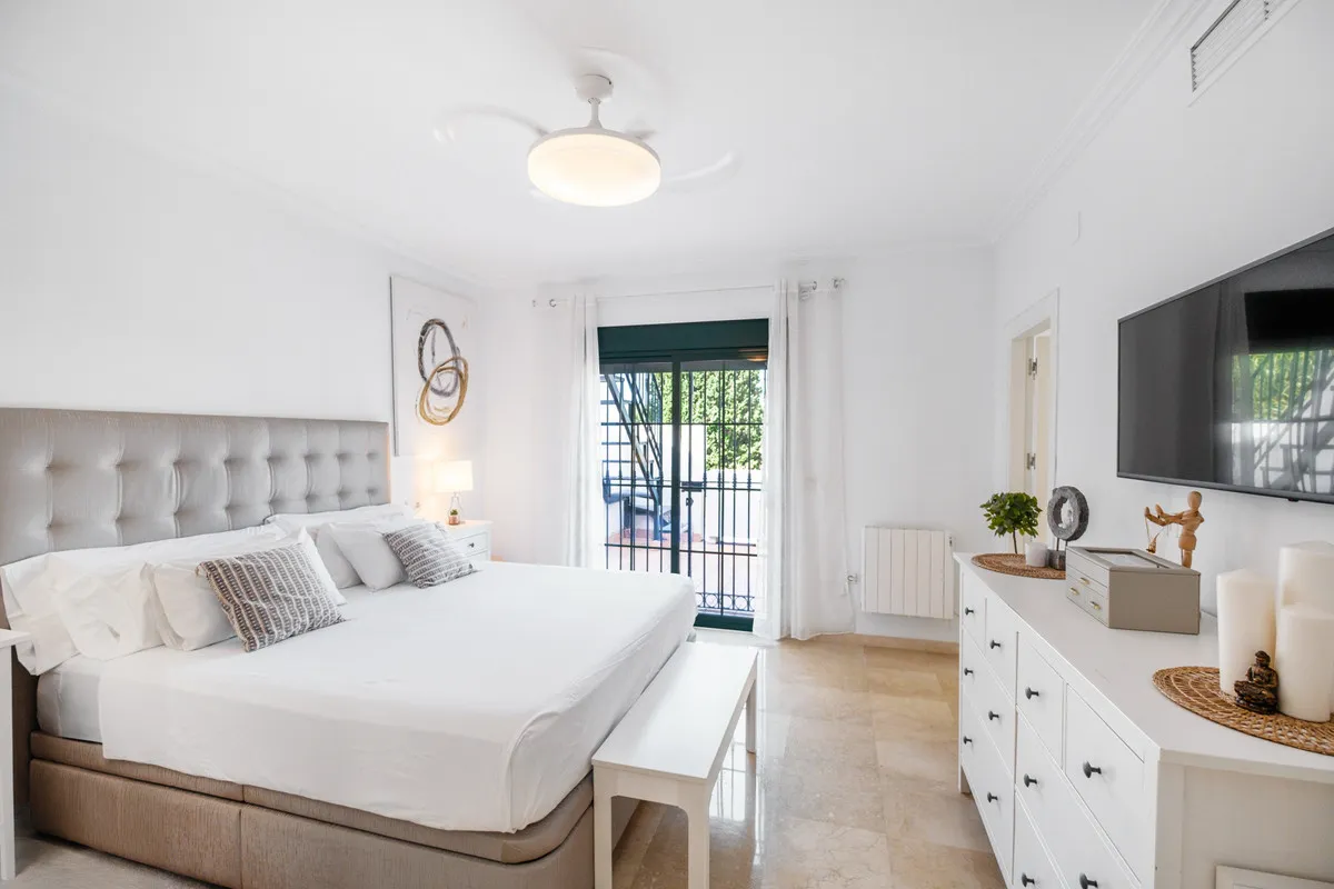 a774bcd7-d214-4fa4-8646-a4808f508a56