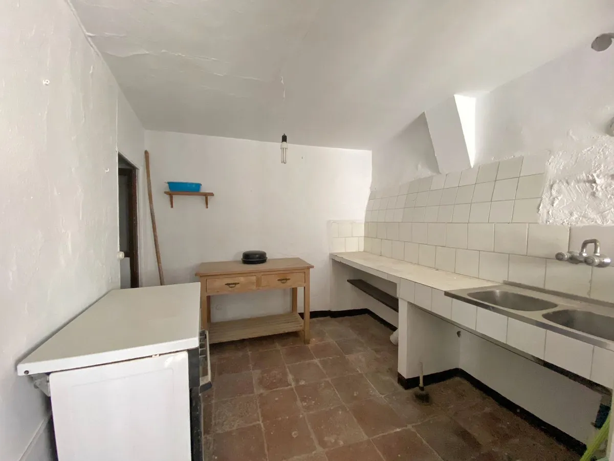 ca2b3501-db68-479f-bad6-984b992e8630