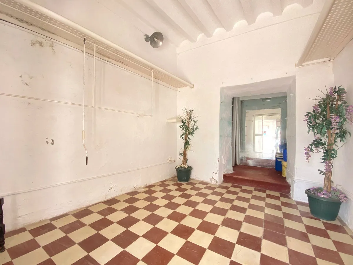 cb7d2ccb-f228-41a9-8c5e-f35878af8640