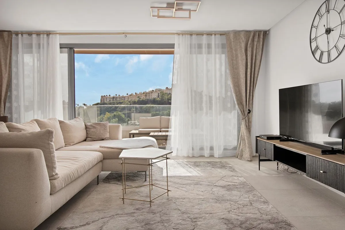 1a489bcd-e43b-443c-a4d9-3274da6bea89