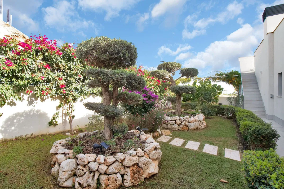 2bc6b8ff-5d99-441a-a9c5-5444df85e00e