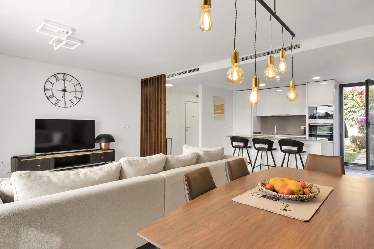 34ac65bc-482a-4ca8-bba5-021298edcc55