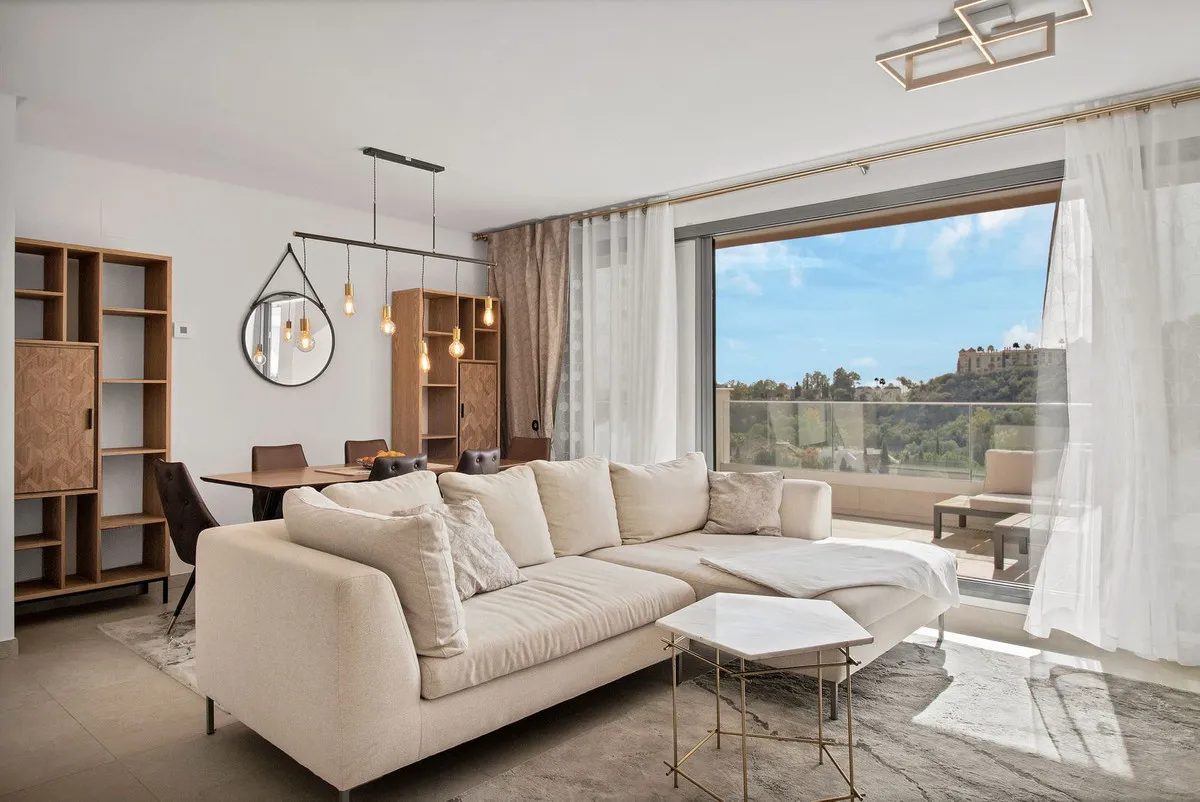 3e770a6b-8973-4d01-8f2d-6a48d2e0e7b8