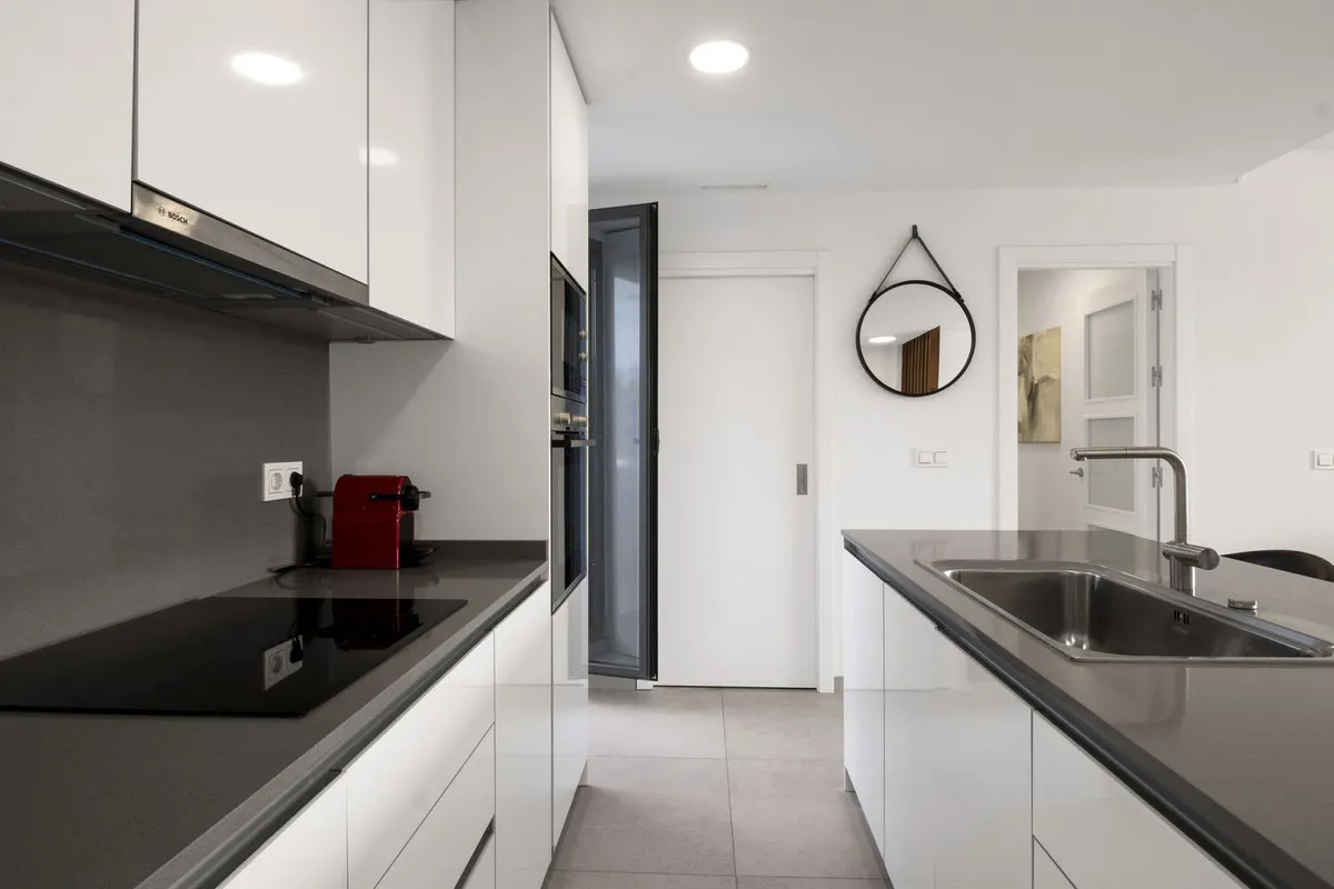 62c97f80-123b-4c65-85c4-06a49a333fb9