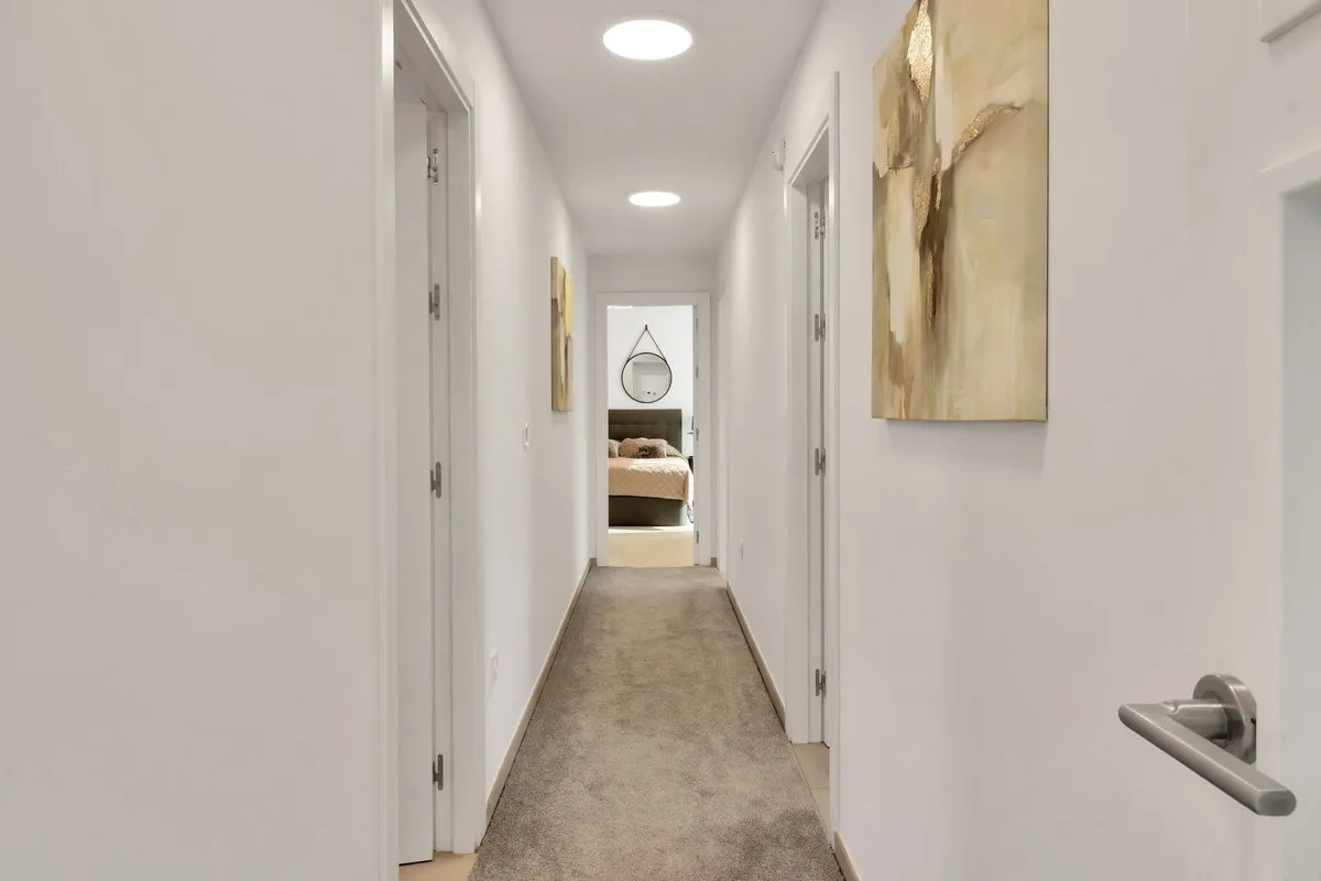 8102e2f0-90c6-4986-a3ca-79c1595c1810