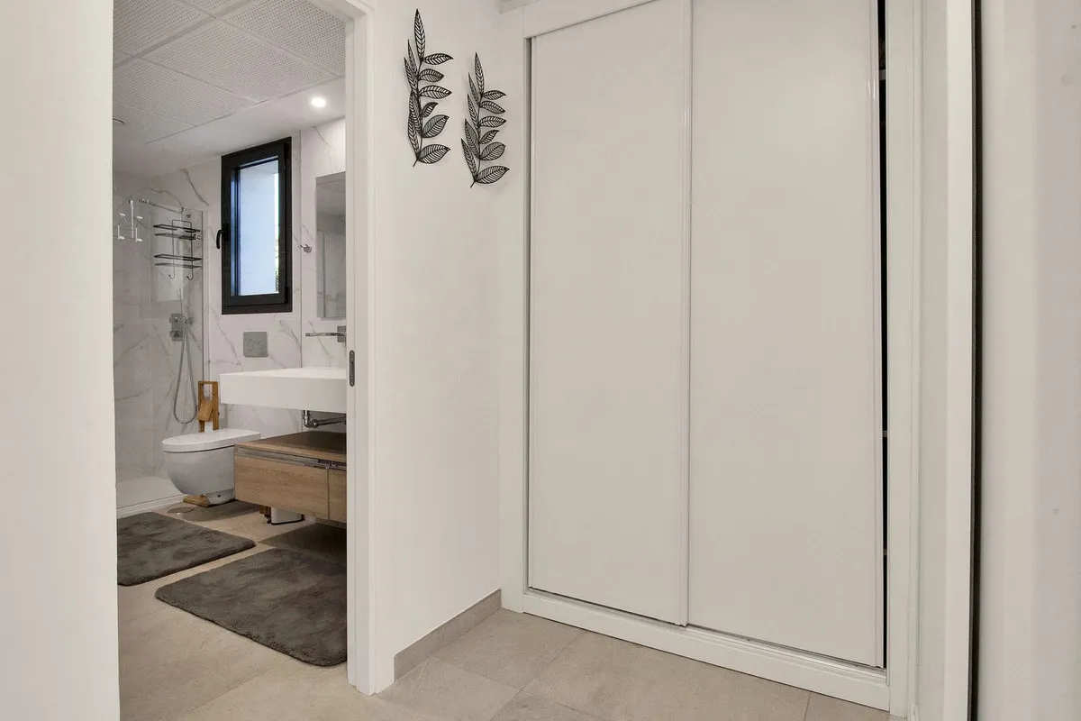 82201a40-ffd7-4931-8809-427e222a308e