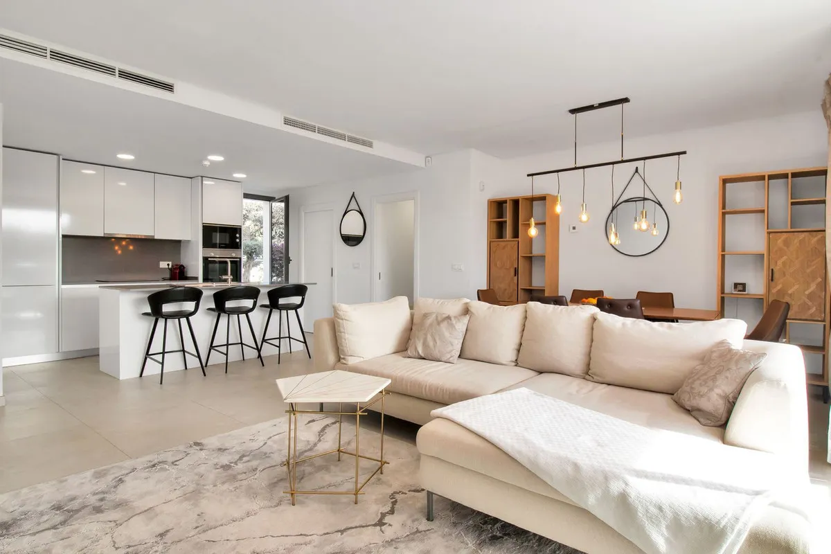 8ab1b9c3-f9b8-471a-863e-7c6bb23e61c1