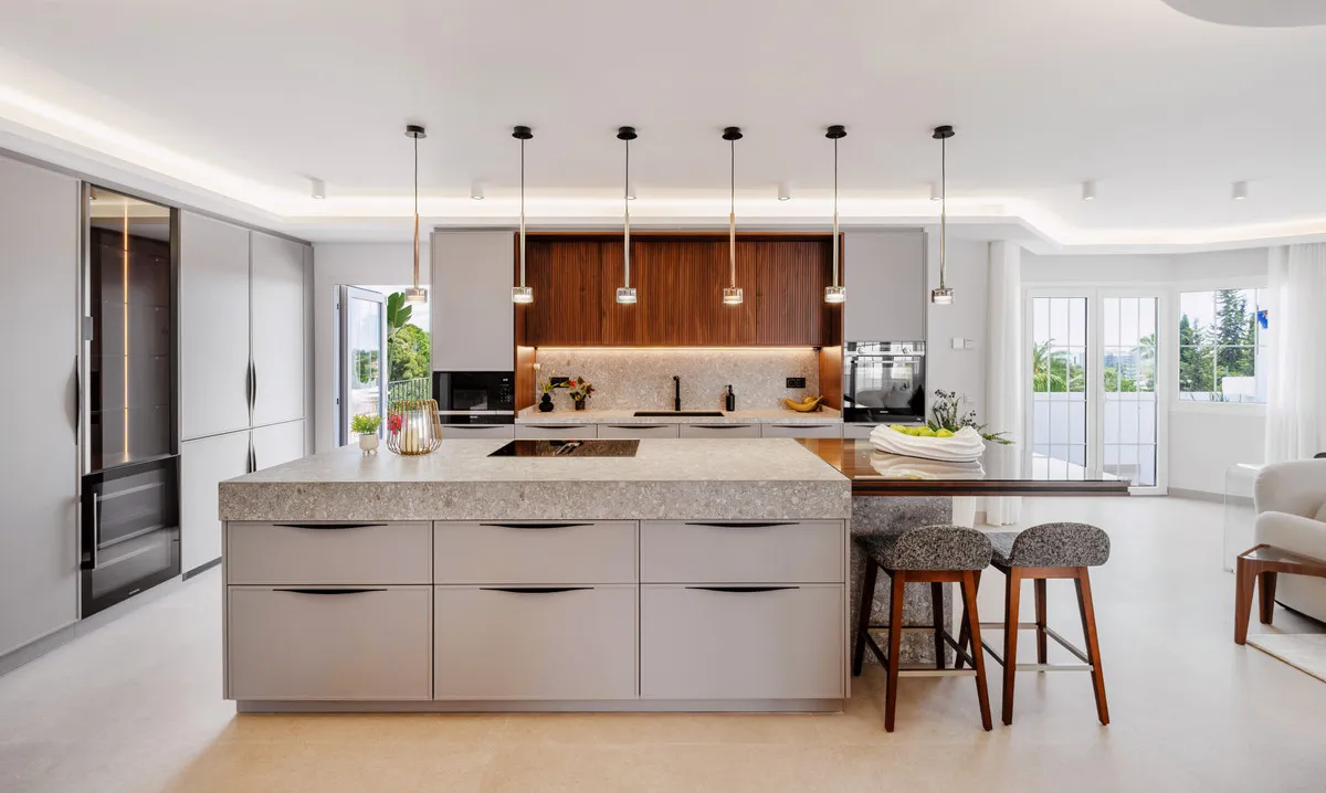 866af313-8441-4fdf-94bb-565a97857bdb