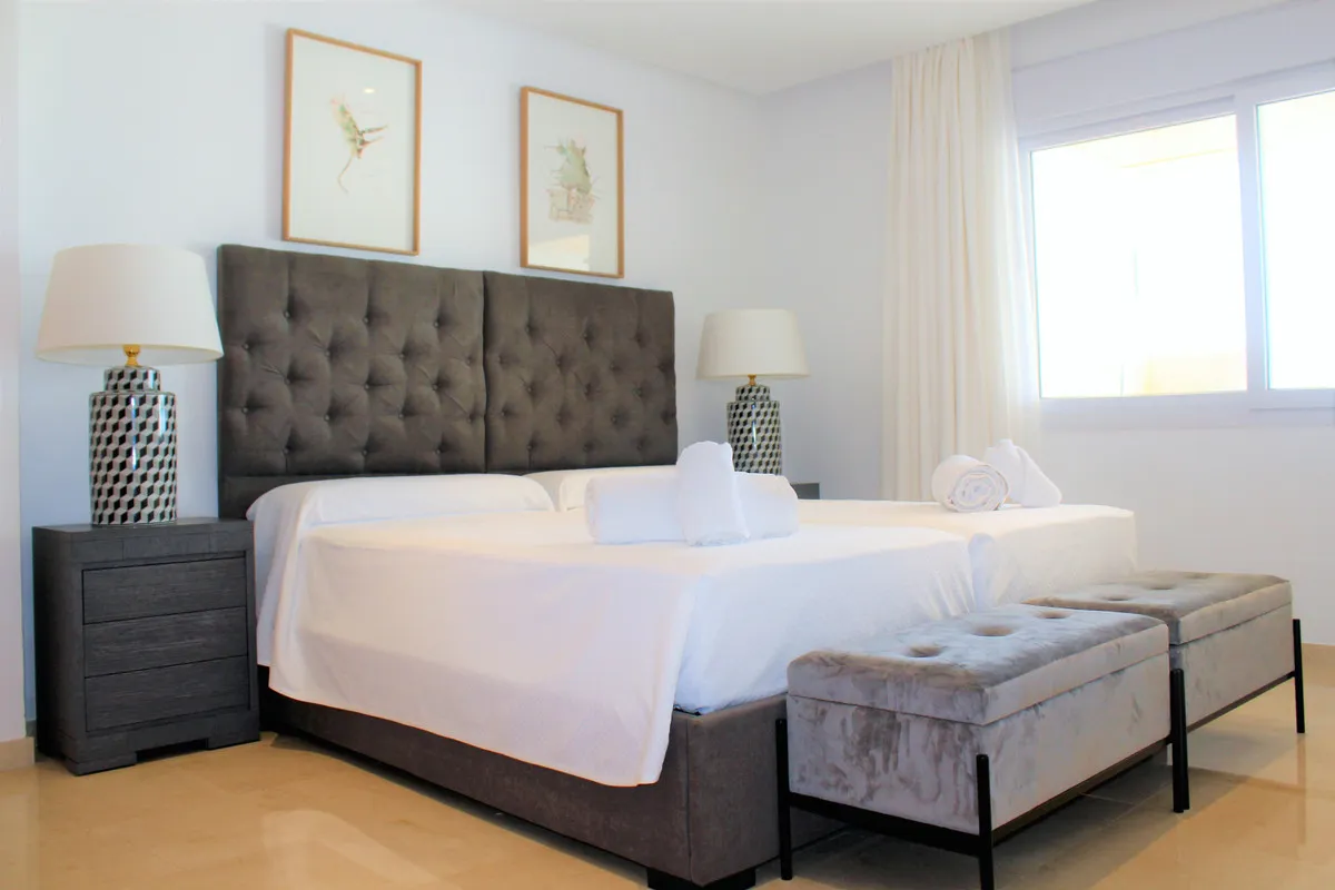 ec8194f4-64cd-4ebc-837f-4cecdd9a685a