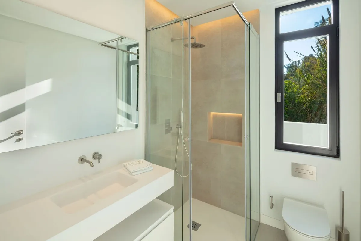 e1c3128e-4ae3-4f26-aa47-ca7455615593