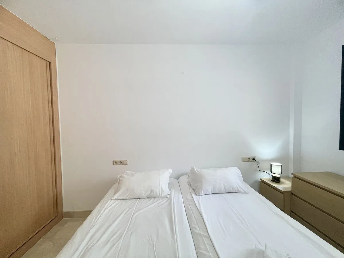 7000ab9e-f917-4dd9-ba1f-3066bdbb5718