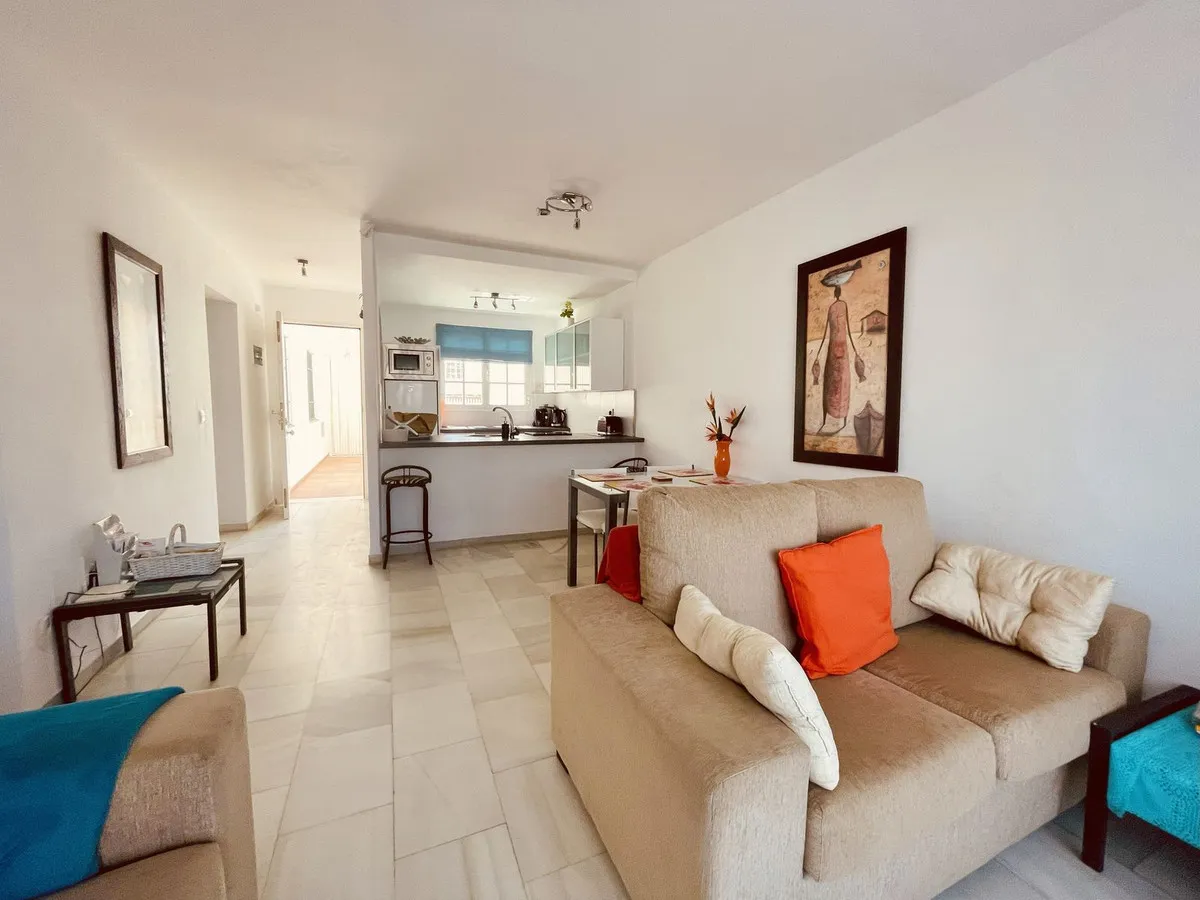 2e4e294e-9c24-4ef0-bd39-40386f2f10a4