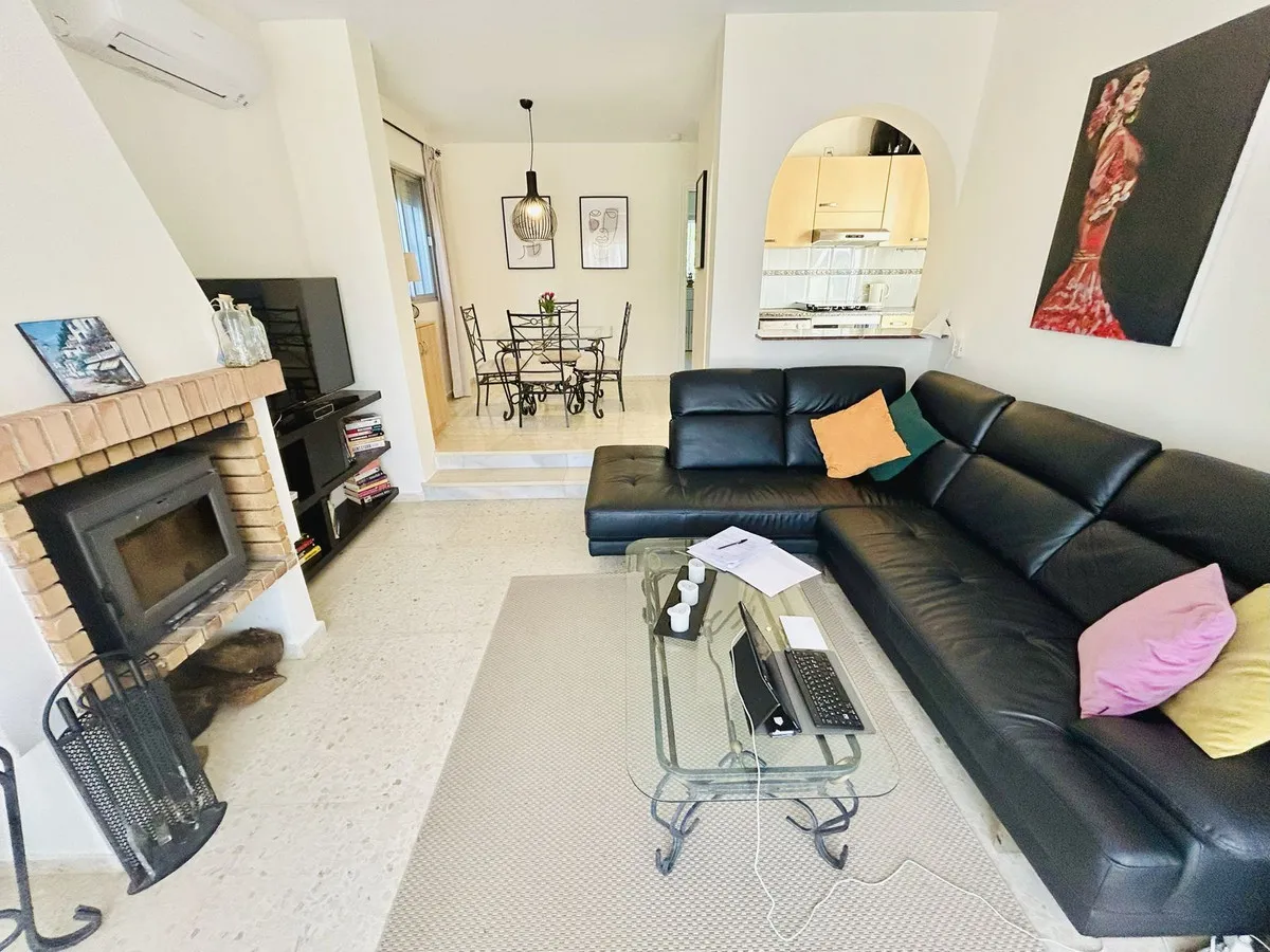 b0522283-5ad6-4c96-b874-6a05f15f9c55