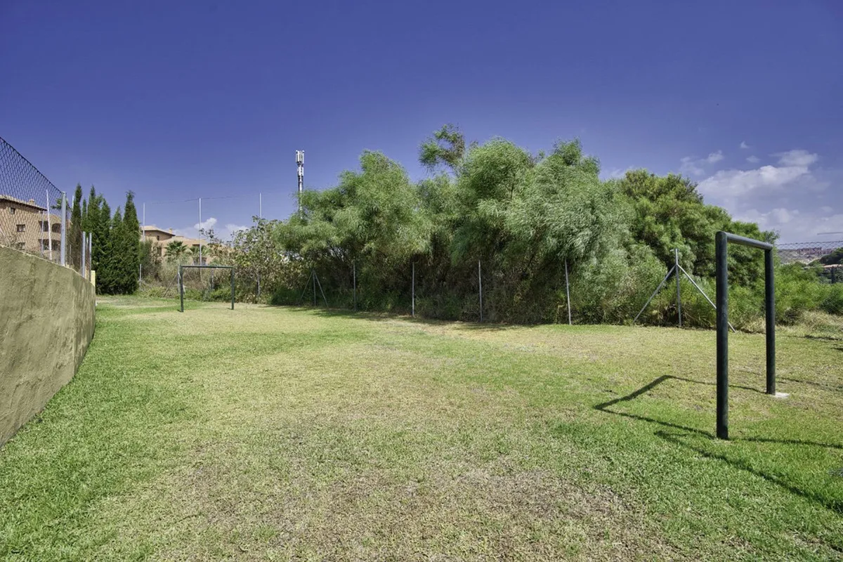 4e141435-5540-4b6a-8794-0e0f3eb3f238