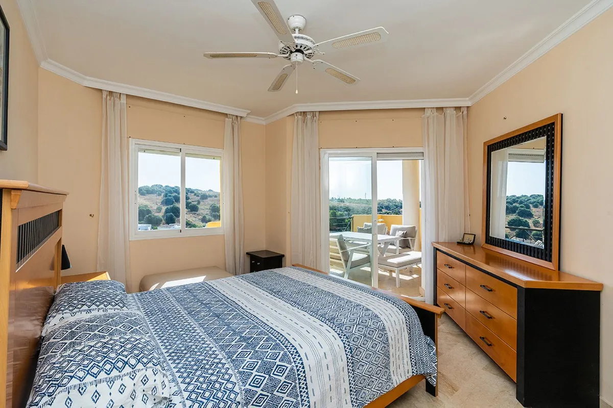 adf1a270-d6c1-44d5-aca1-96a068bf6b9c