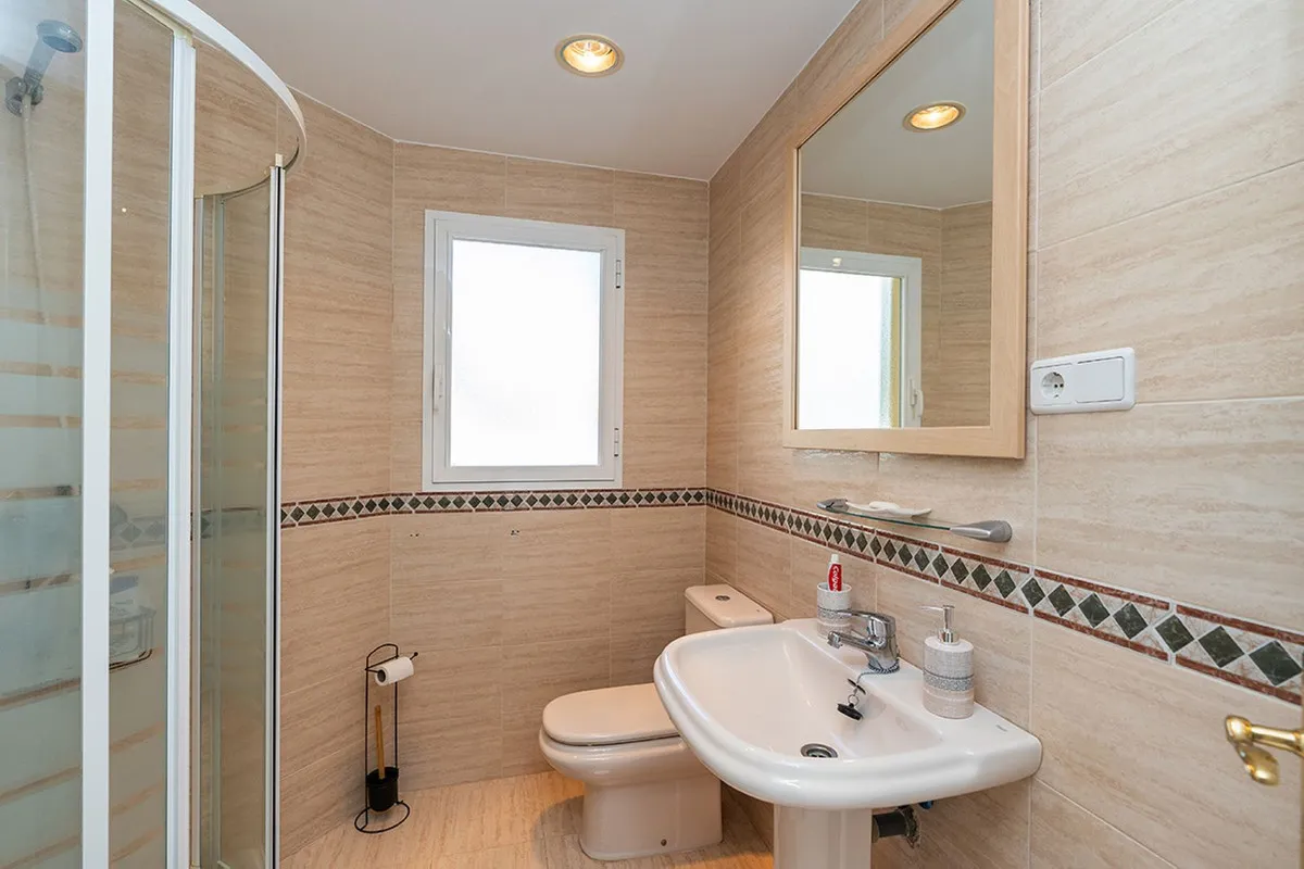 af6af86a-807a-40ca-a1f9-fcf9821a1007