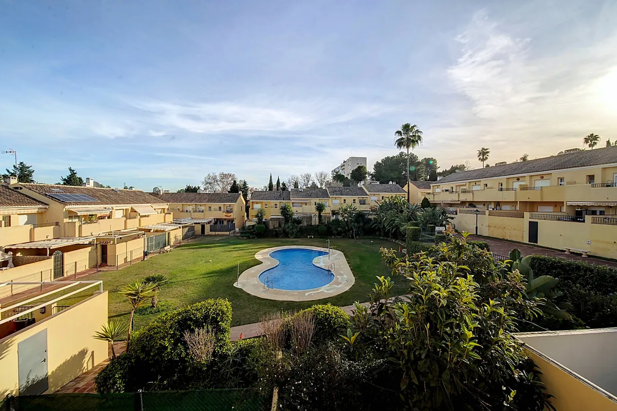 2ca7a7ce-c4ab-463e-85ad-7f56f9682bb1