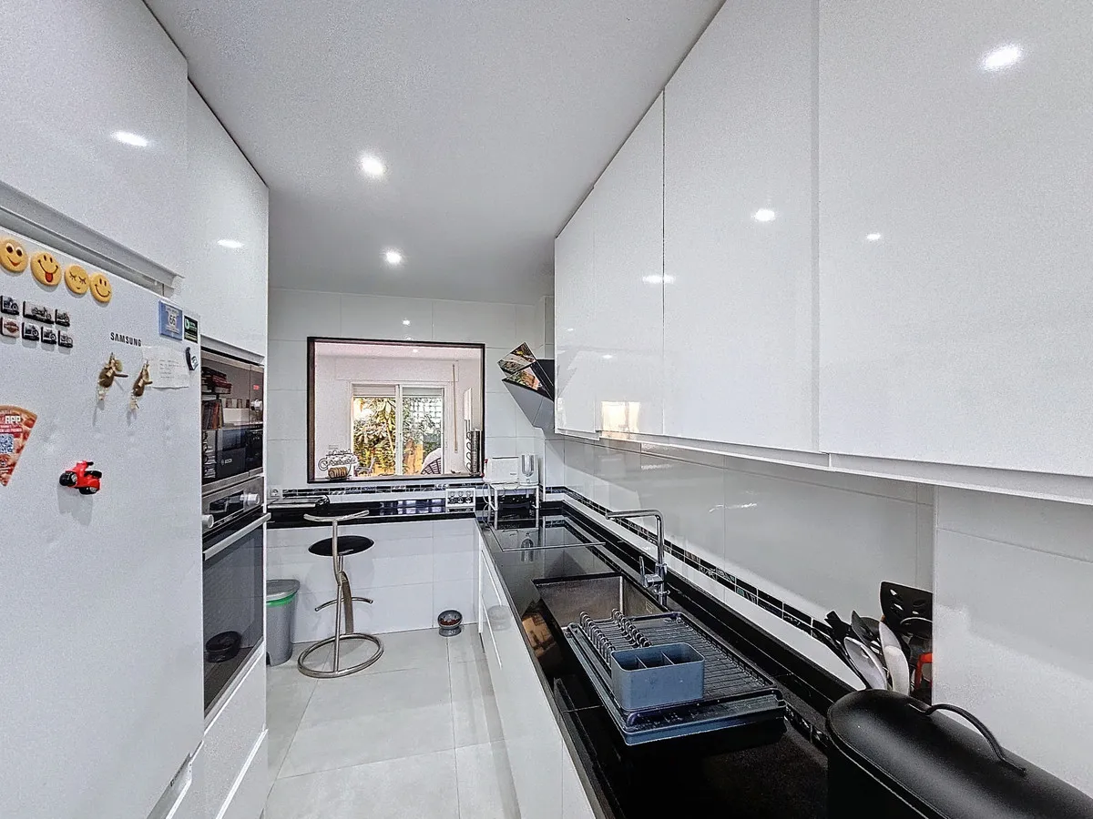 b1644f59-512d-45c5-a3df-6efc4189e7bd