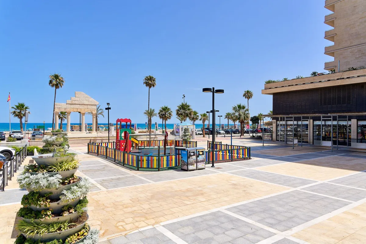 b0a42b8d-e681-41c2-8a90-87f2df637462