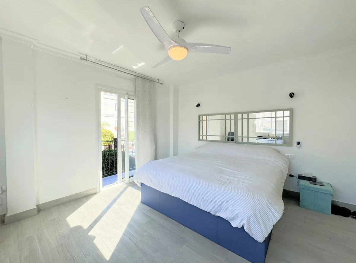 15910c46-5833-4015-ad10-7ec0467427f1