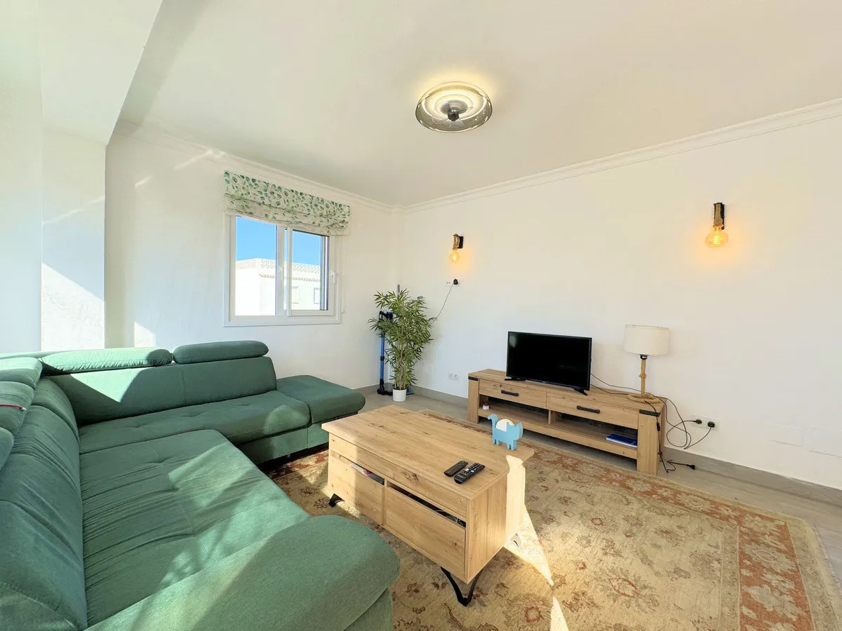 831e1c05-9598-4989-b10e-8333f7c9b899