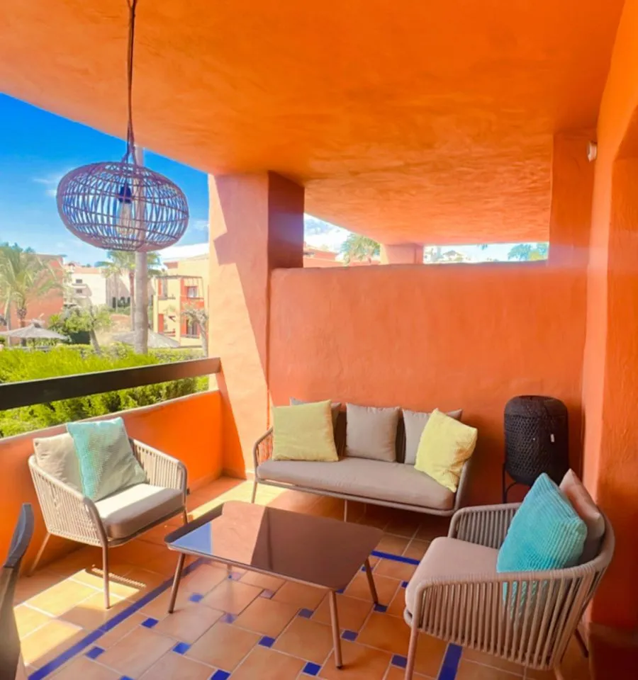 979fac52-78f4-4a1f-a936-d119b5729101