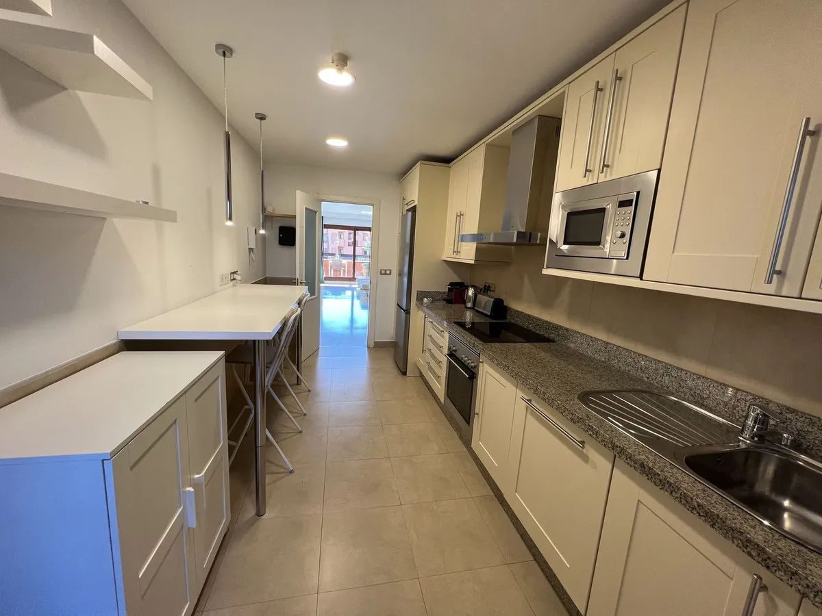 b8319e24-9959-45ff-bc97-1816445958a7