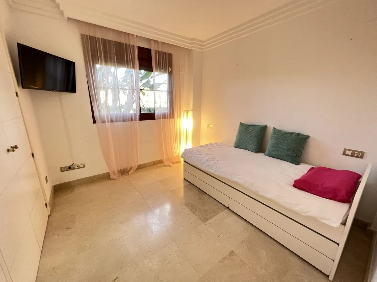 e10f5c1b-b022-4d3b-aa71-5c6b68f43aeb