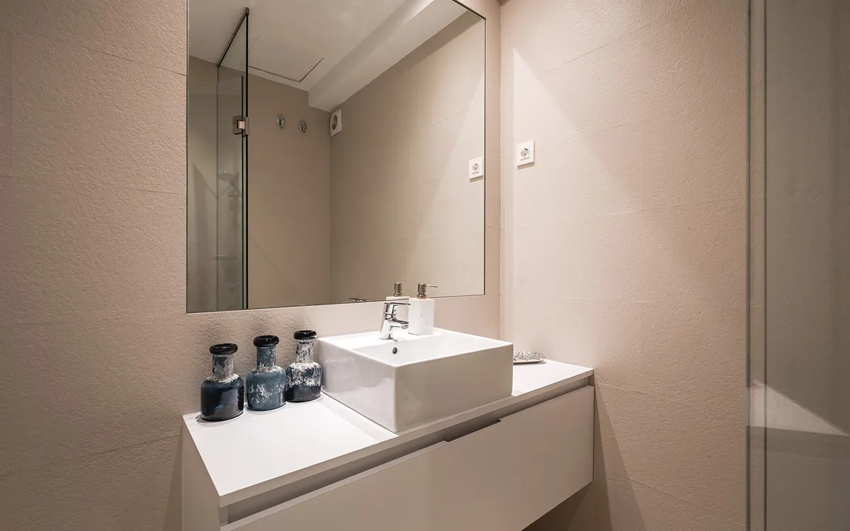 4b9b36b0-fe2c-4f1c-ae07-f18d873aca50