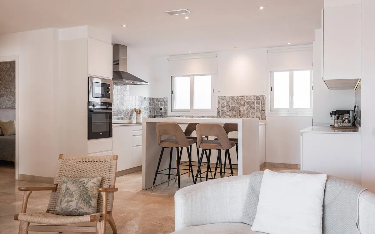 76e2f3a4-bfa1-40b0-bae1-80dc5fef7d0b