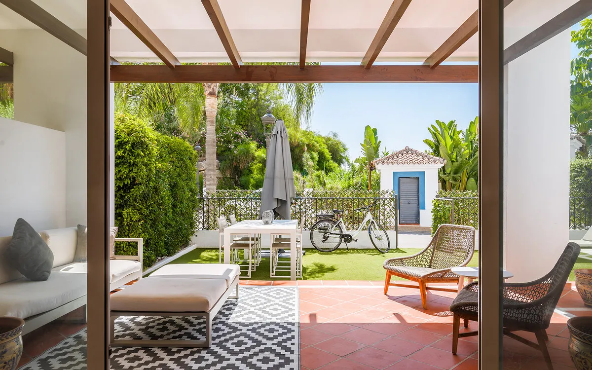 8618f717-c354-40e5-adb8-e8cd4fb371f3