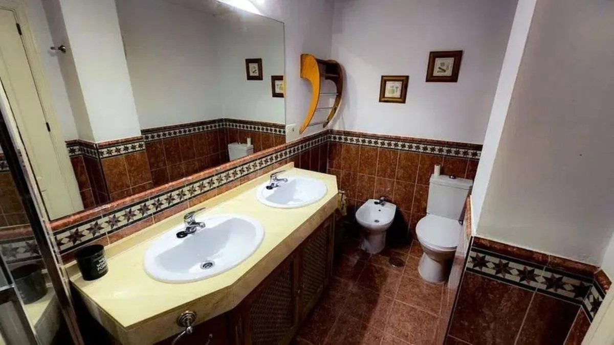 1b68b34a-a3c1-42e1-a420-c7551b137500