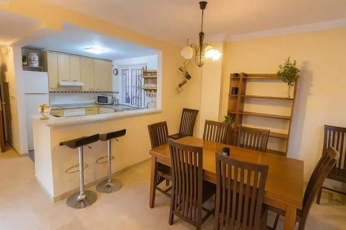 4bf1f5dd-6e4c-4ba3-95ea-4259f1a62b97