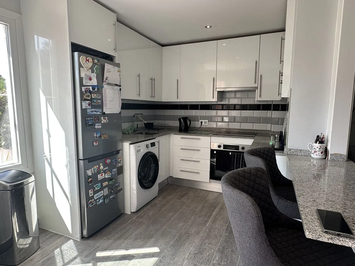 e792ea5f-ef3b-4959-a2ec-2eaf428e2d5e