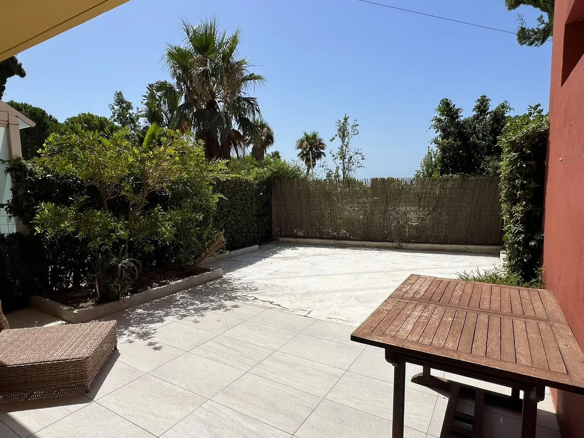 69095943-5b4c-4c0e-b73e-871c3263c65a