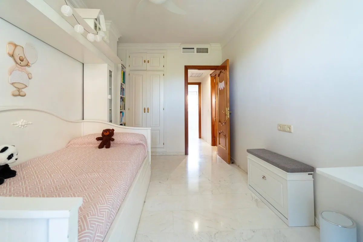 893e7172-fefe-4679-8cf9-3711d69173e8