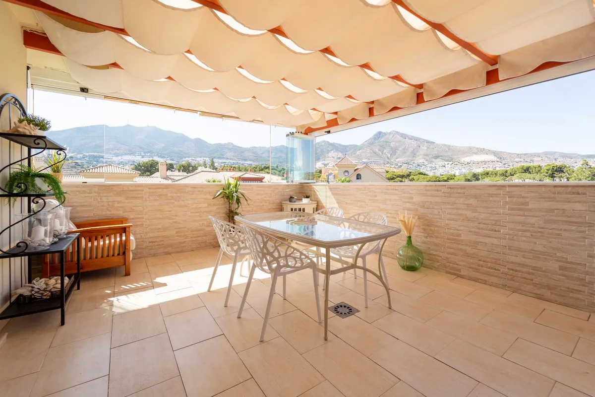 b1d6e594-8a3b-416c-b73b-4f8b9e309265