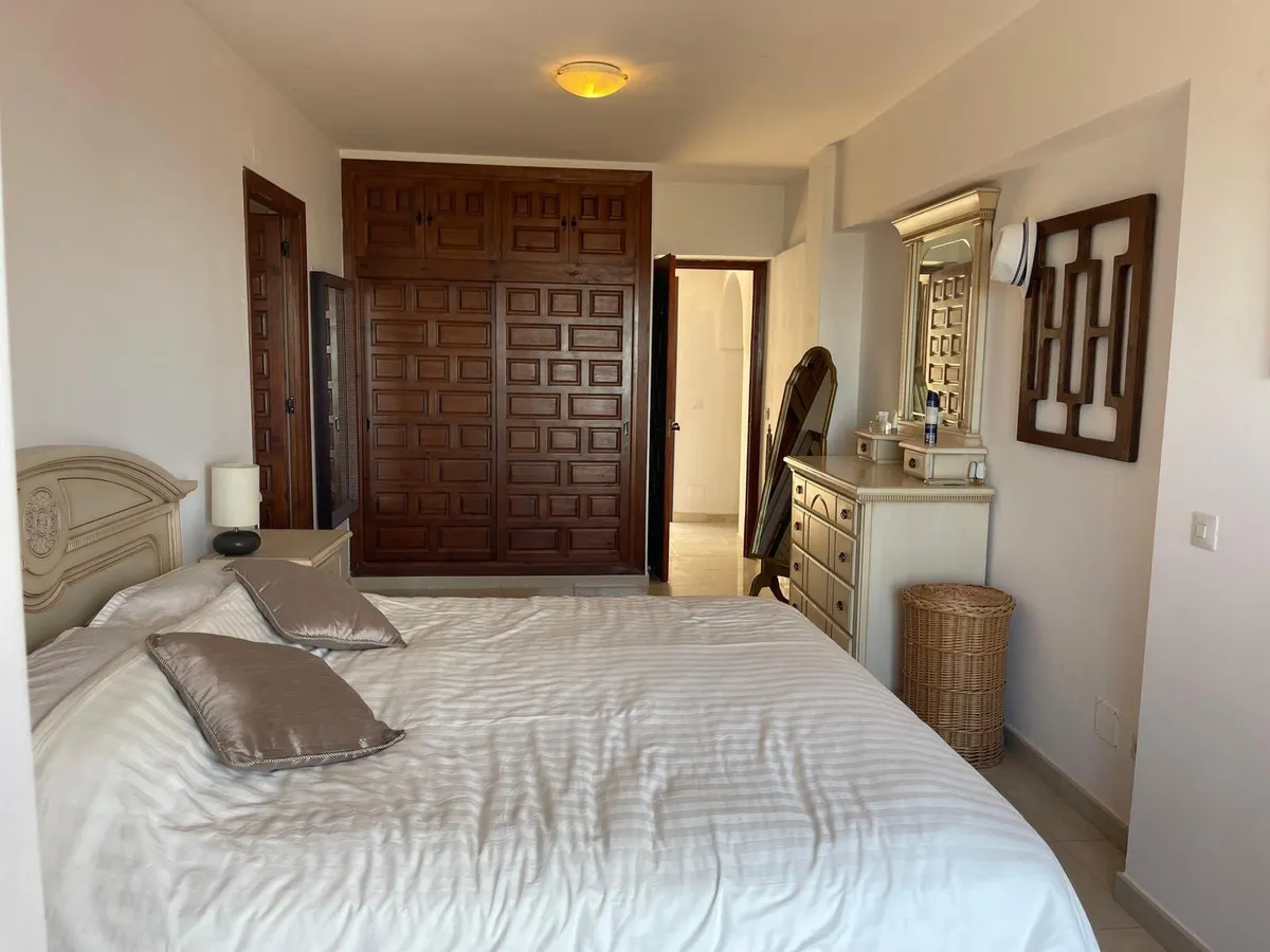 3ec25272-8b45-4130-aba2-2377d08231d2