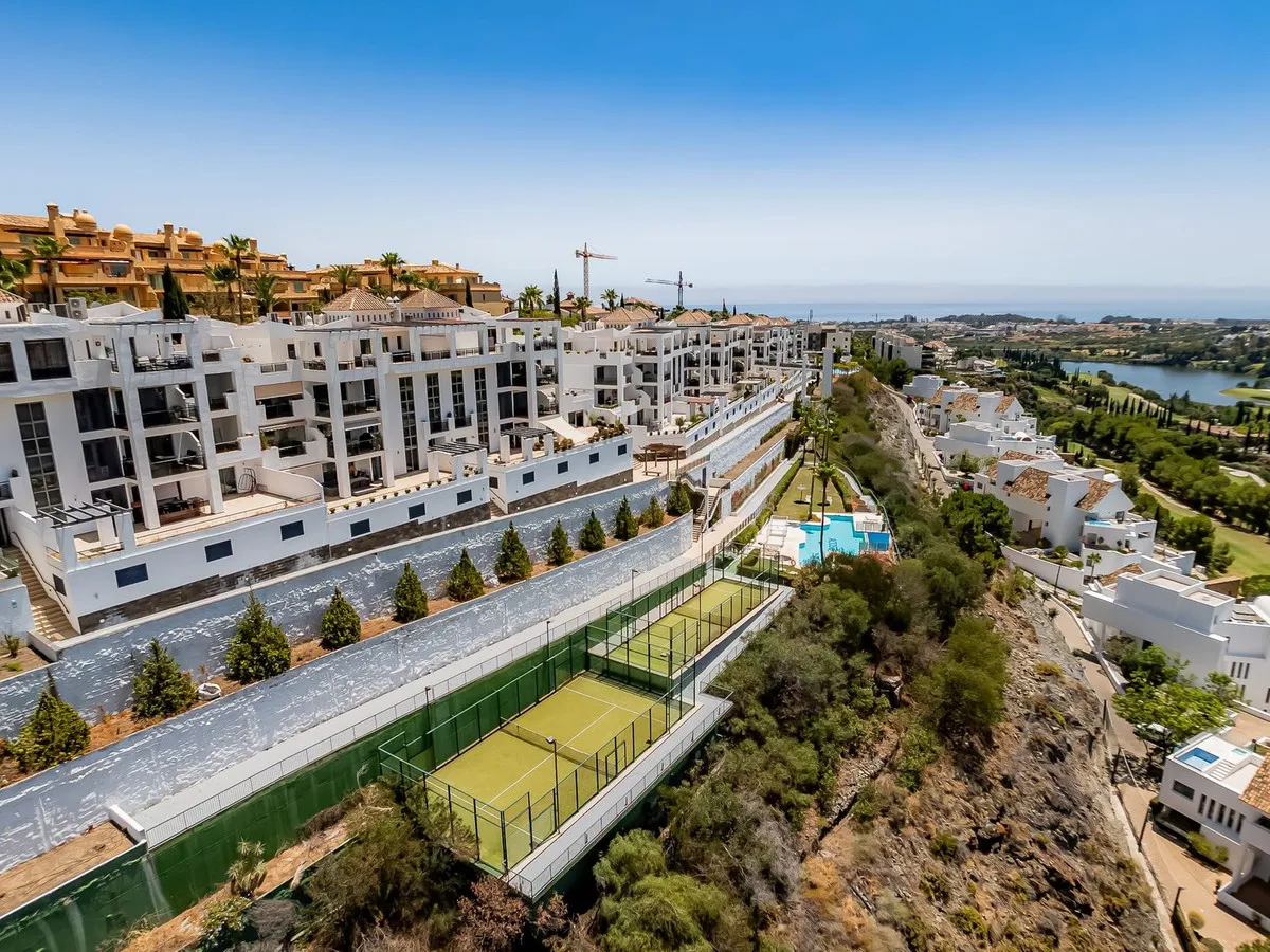 4d1aaff3-2507-4ed5-a1a9-9a019516d3d3