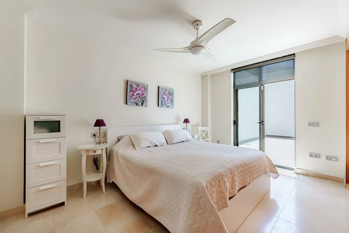 fc707b43-b2e8-47bf-bbe3-c388509cd3e6