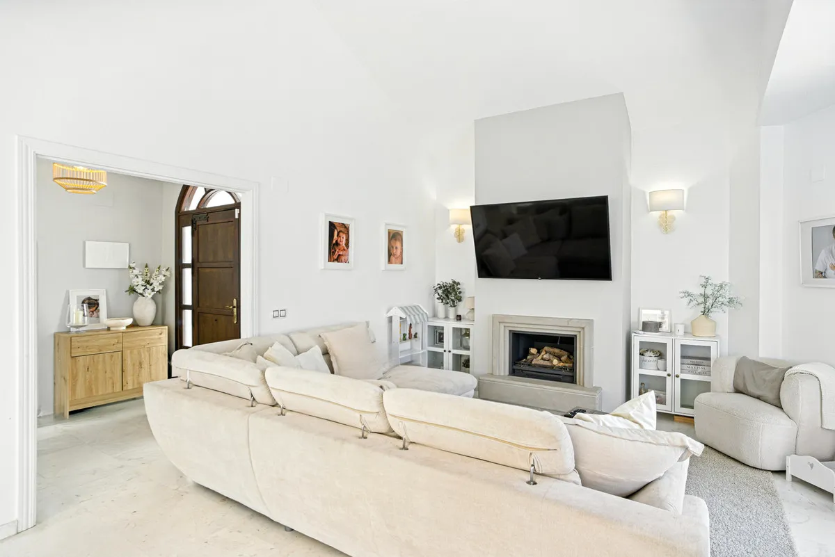 698005bf-7044-4f49-a177-b376ee380784